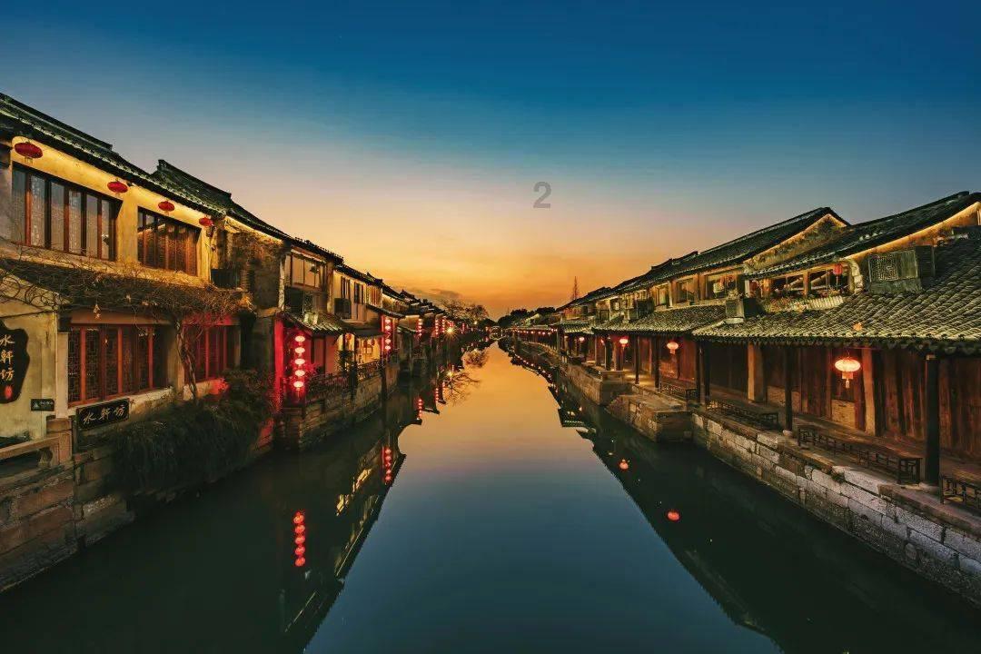 杨幂录跑男与新闺蜜ab影形不离，杨幂唐嫣是真的崩了吗？游戏画面